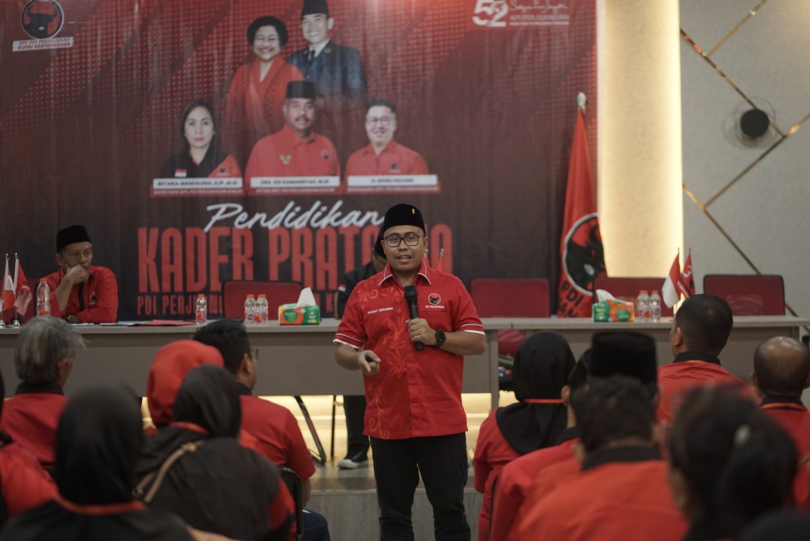 Foto : Kabag Kesra Kukar, Dendy Irwan Fahriza